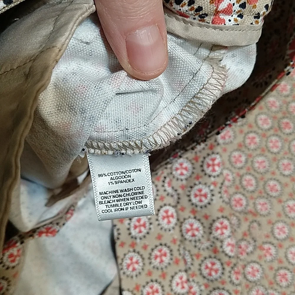 LOFT Cropped Pants - Picture 10 of 14